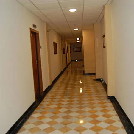 Edificio Luxsevilla Севилья
